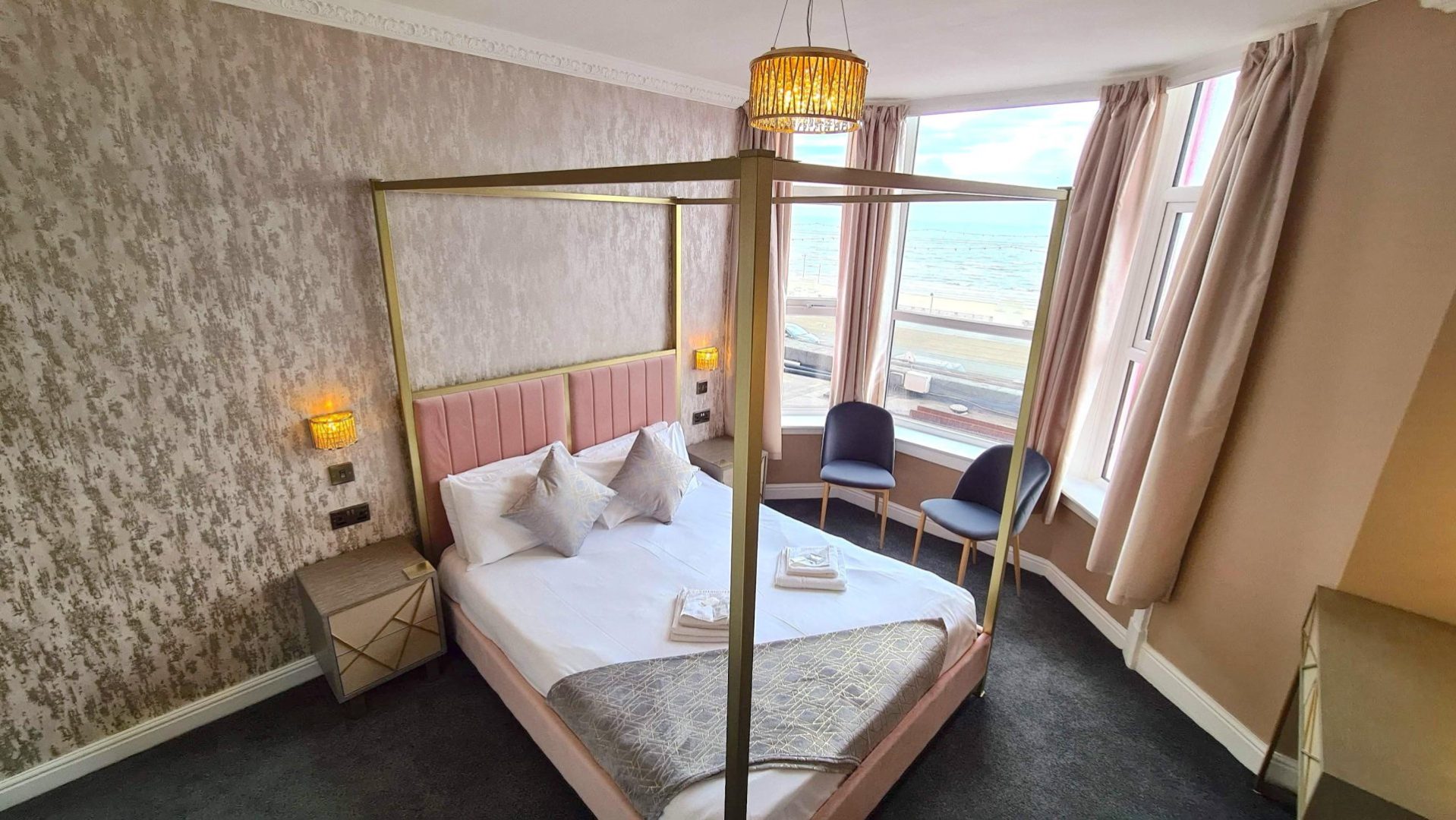 Four Poster Sea-view room at Tiffany's Hotel Blackpool